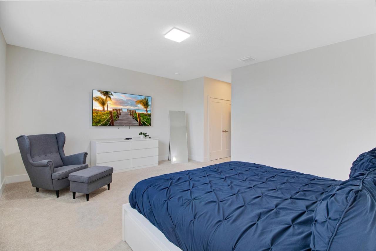 Modern Townhouse Near Disney With Heated Pool ออร์ลันโด ภายนอก รูปภาพ