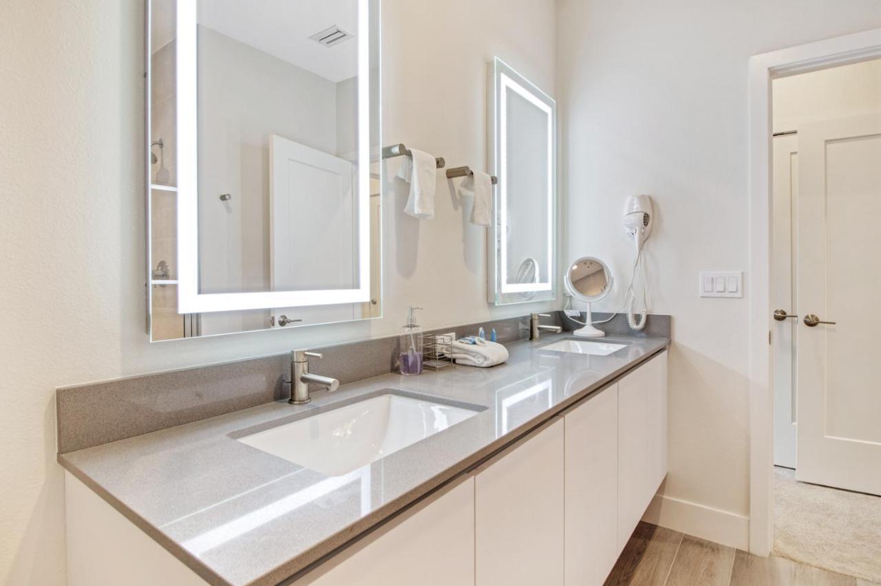 Modern Townhouse Near Disney With Heated Pool ออร์ลันโด ภายนอก รูปภาพ